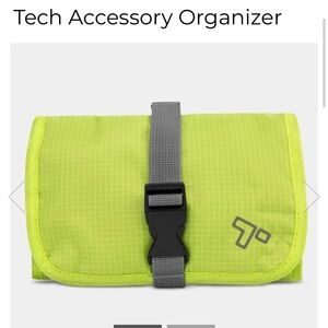 Travelon tech accessories case